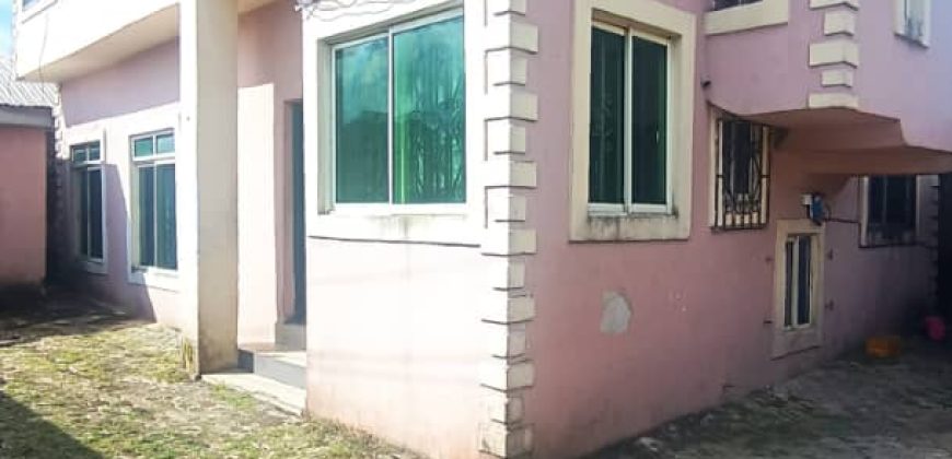 A distress 4-bedroom duplex on the tarred road for sale in Osongama Estate, Uyo